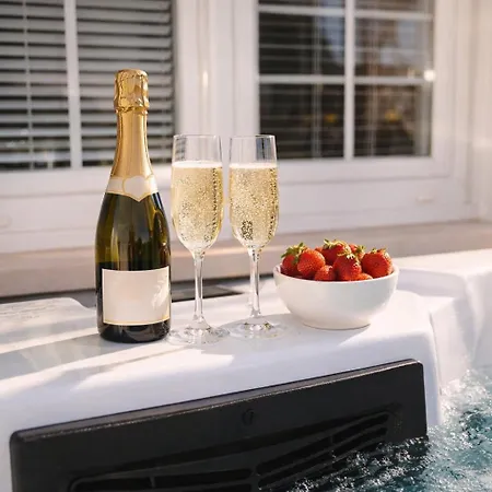 Stone & Sea Semesterbostad